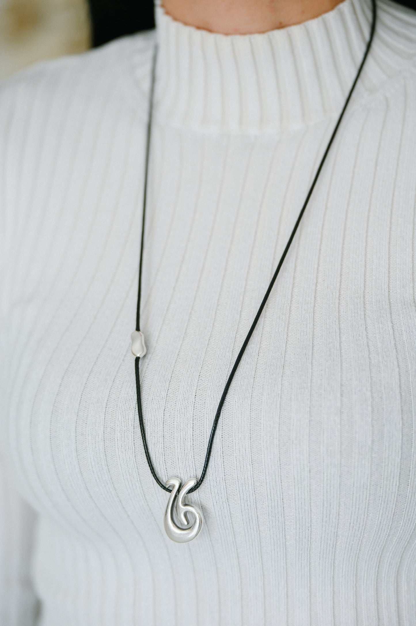 Γούρι Κολιέ 2026 – Χυτό Στοιχείο “26” - Ασημί