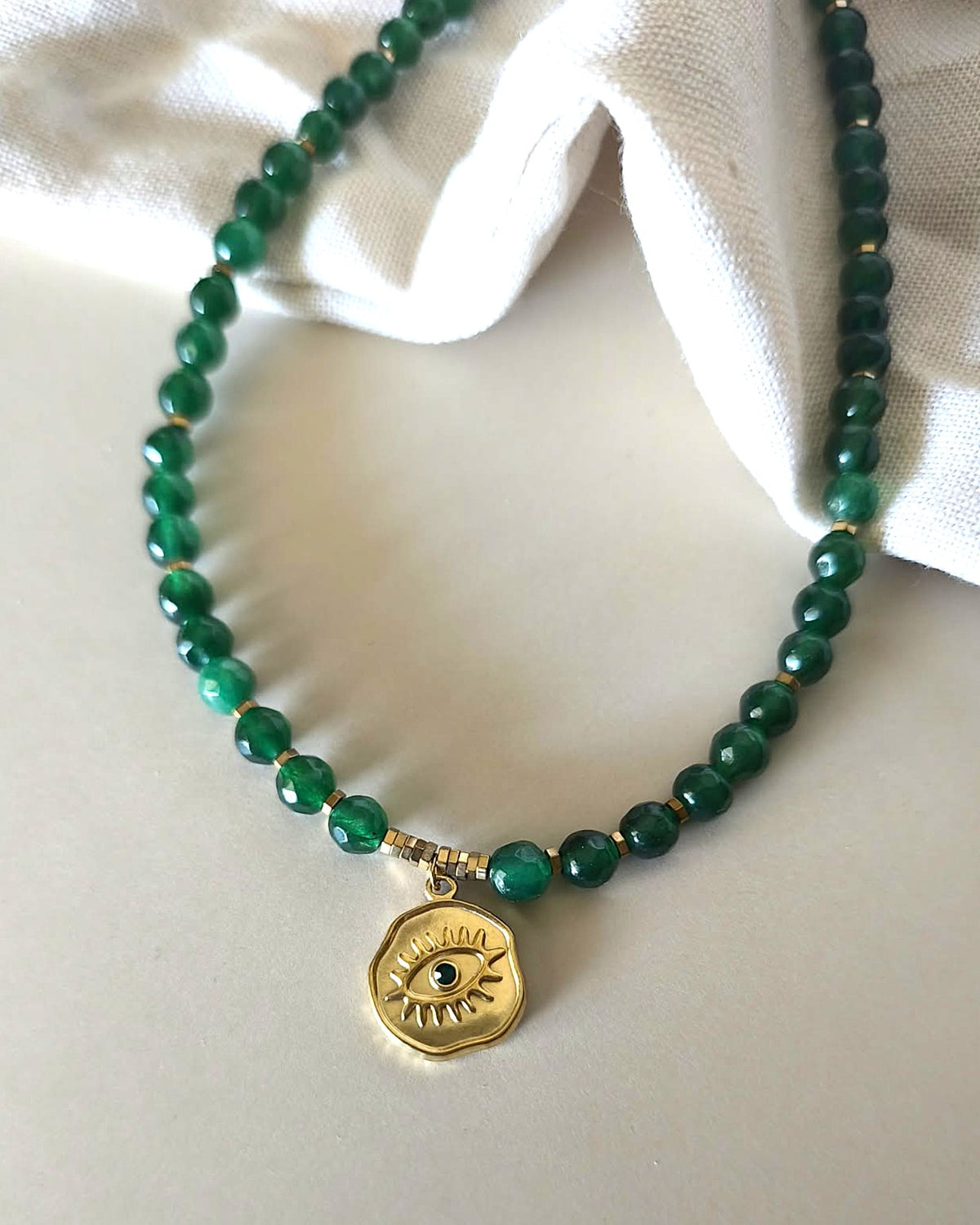 Emerald Eye - Χειροποίητο κολιέ από πράσινους αχάτες και αιματίτες