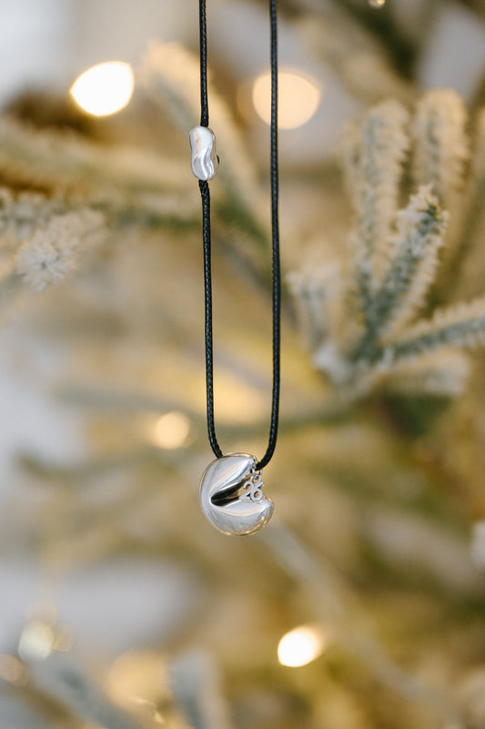 Γούρι Κολιέ 2026 - Fortune Cookie (Ασημί)